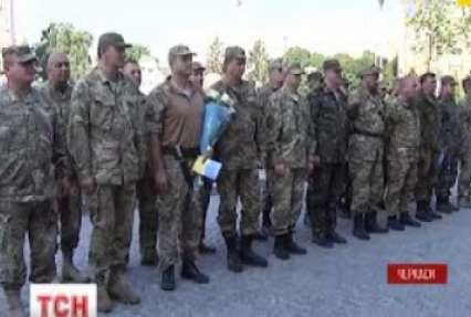 У Черкасах зустріли офіцерів, що повернулися зі Сходу України
