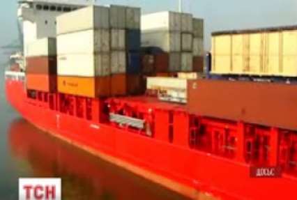 10 українських моряків уже понад місяць перебувають на заарештованому кораблі в гвінейському порту