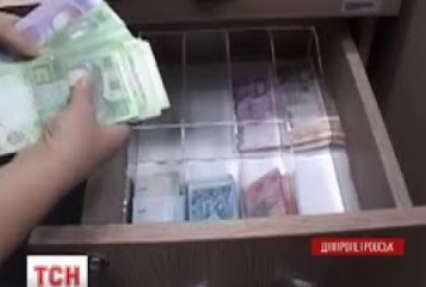 Через філіал російського банку для терористів відмивали до двох мільйонів гривень за день