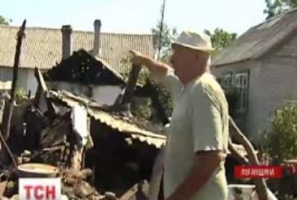 На Луганщині терористи руйнують хати в мирних селах
