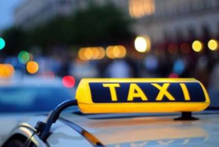 Кому мы доверяем свою жизнь за рулем такси: эмигранты, олимпийцы, блондинки и артисты (фото)