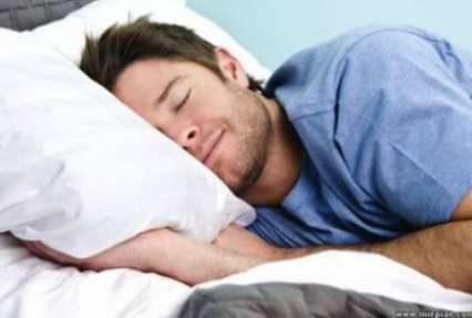 Ученые пришли к выводу, что дневной сон спасает от сердечных приступов