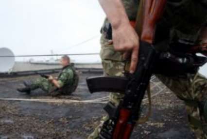 Боевики стреляют по мирному населению