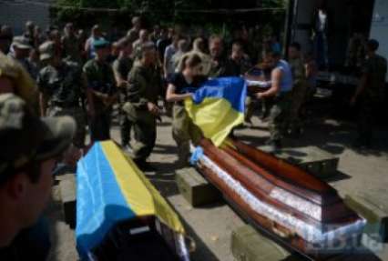 В Украине продолжают гибнуть солдаты от рук террористов