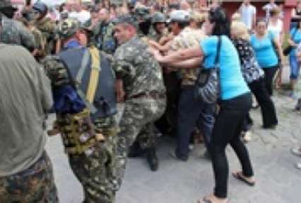 Аваков запретил милиции отлавливать призывников