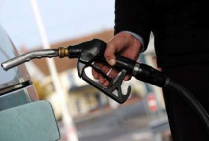 Бензин в Украине станет дешевле – эксперт