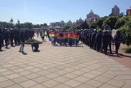 Бить не будем. Правый сектор не даст провести гей-парад в Одессе