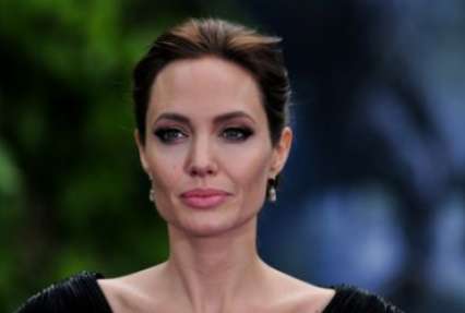Джоли шокировала криками и слезами на репетиции спектакля (фото, видео)