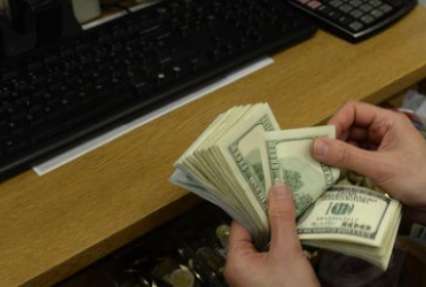 Фальшивые доллары везли из Крыма в Украину