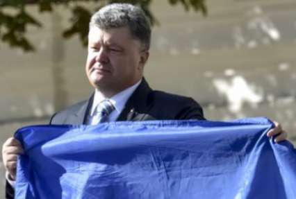 Финальное решение о децентрализации будет зависеть от ситуации на Донбассе – Порошенко