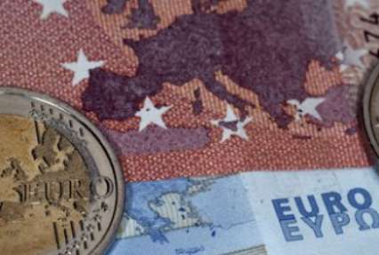 Греки скупают дорогую технику, опасаясь обесценивания сбережений – СМИ