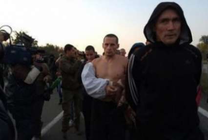 Из плена боевиков освободили еще двух украинских бойцов – Порошенко