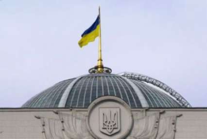 Кабмин внес в Раду законопроект о повышении украинцам зарплат и пенсий