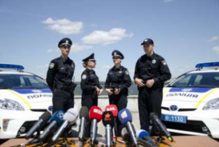 Как в Днепропетровске полицию выбирают: главное качество – патриотизм и зарплата в 10 тысяч