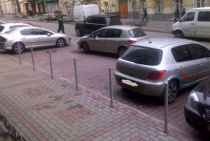 Киеврада легализовала 236 парковок