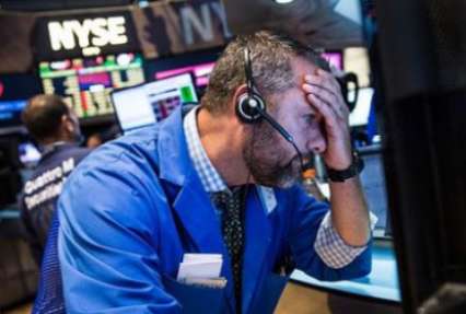 Ключевой для США индекс Dow Jones рекордно просел