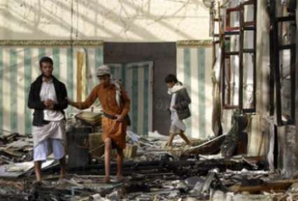 Коалиция начала бомбить Йемен через два часа после объявленного перемирия