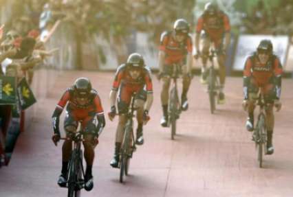мериканская команда BMC Racing – победила на первом этапе «Вуэльты Испании»