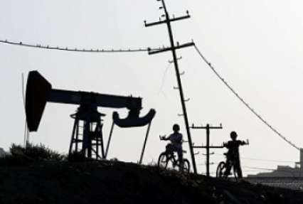 Мировые цены на нефть продолжают держаться ниже $49 за баррель