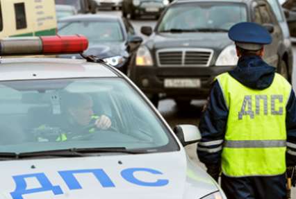 На Алтае инспектор ДПС застрелил пассажира остановленного автомобиля