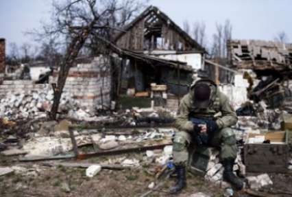 На Донбассе в результате жутких обстрелов погибли 4 мирных жителя, еще 4 пострадали