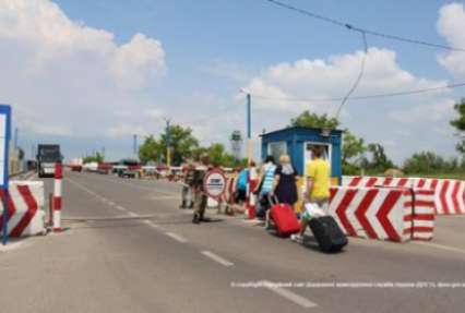 На границе Крыма предложили 5000 за ребенка