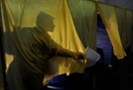 На выборах в Чернигове открылись избирательные участки