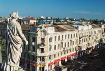 Недвижимость в Одессе: весной и осенью покупают дешевые однушки, а туристы не экономят на комфорте