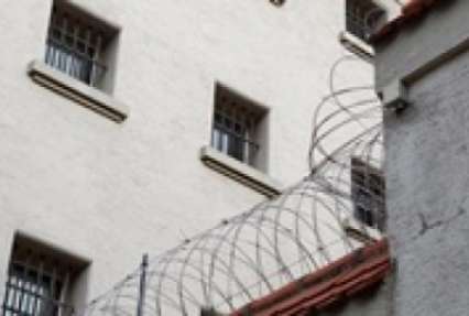 Несколько арестантов совершили побег из изолятора в Красном Лимане