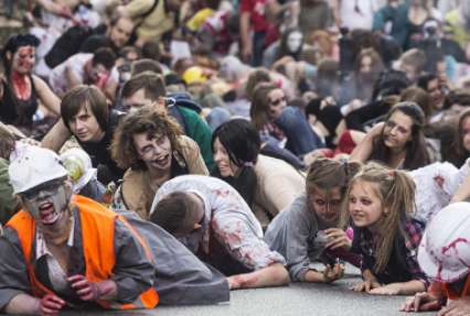 ОП просит убрать из центра Красноярска зомби-парад, называя его 