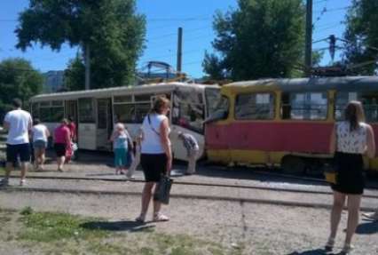 Подробности лобового столкновения трамваев в Харькове