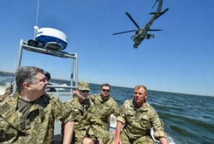 Порошенко: морские пехотинцы получат оснащенную по стандартам НАТО военную технику