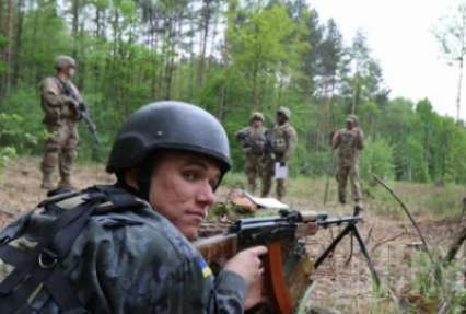 Порошенко: Обучение США украинских военных помогает восстановить обороноспособность страны