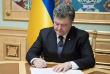 Порошенко окончательно запретил россиянам владеть украинскими каналами и СМИ