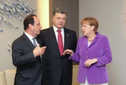Порошенко рассказал, о чем будет говорить с Меркель и Олландом
