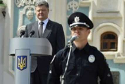 Порошенко рассказал о зоне риска для новых полицейских