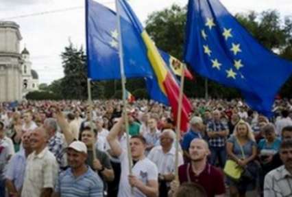 Представители протестующих в Кишиневе добиваются встречи с президентом и премьером Молдавии