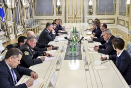 Президент обсудил с главнокомандующим сил НАТО в Европе перспективы сотрудничества