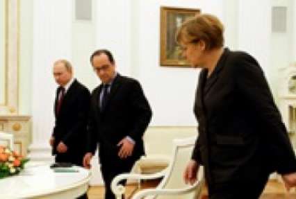 Путин, Меркель и Олланд призвали прекратить огонь с 1 сентября