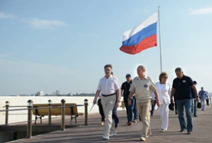Путин пообещал Крыму помощь в решении транспортных проблем