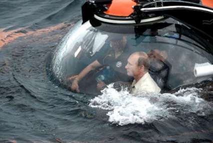 Путин в батискафе погрузился на дно Черного моря и опять обнаружил 