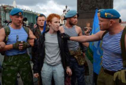 Российские десантники рассказали, как геи 