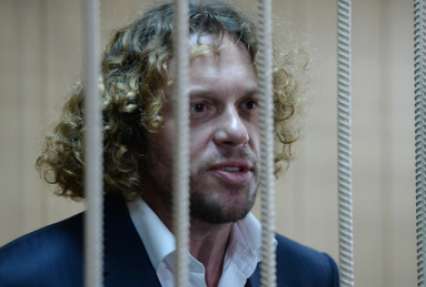 Сергей Полонский, прослезившийся на заседании суда, заявил о предстоящей свадьбе с Ольгой Дерипаской