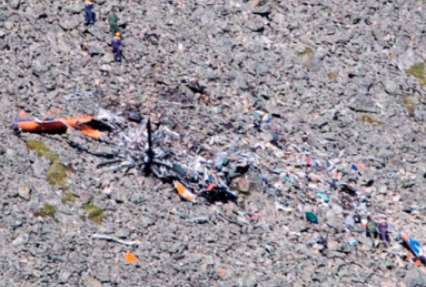 Среди обломков вертолета Ми-8 в Туве найдены останки 13-й жертвы катастрофы