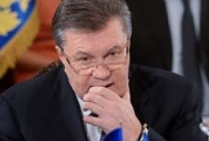 Суд арестовал запонки, иконы и картины Януковича