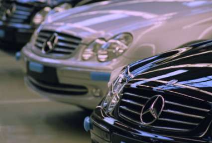 Суд решил не рассматривать дело о закупках Mercedes для ФСО и МВД
