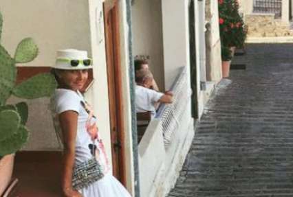 Татьяна Навка завершает медовый месяц в деревне (фото)