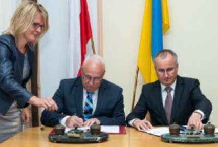 Украина и Польша договорились о взаимной охране информации с ограниченным доступом
