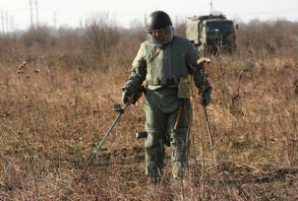 В Чечне на самодельной мине подорвались десантники