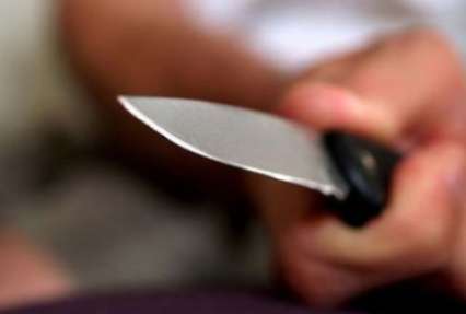 В Харькове покупатель на радиорынке напал с ножом на двух продавцов